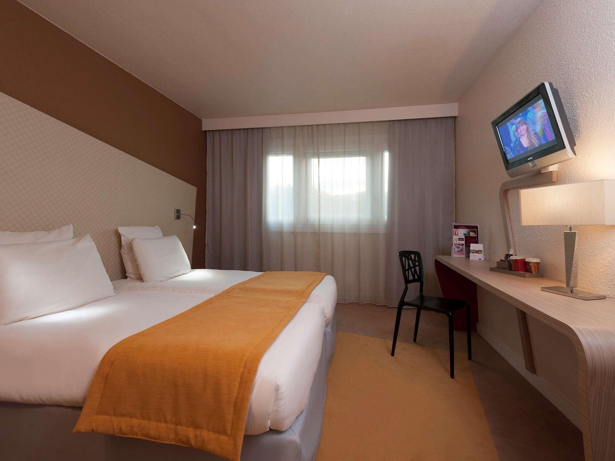 Mercure Paris Le Bourget Aeroport Ле Блан-Менил Екстериор снимка