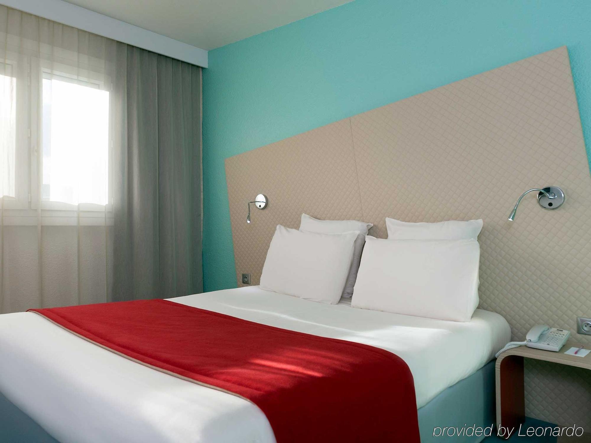 Mercure Paris Le Bourget Aeroport Ле Блан-Менил Екстериор снимка