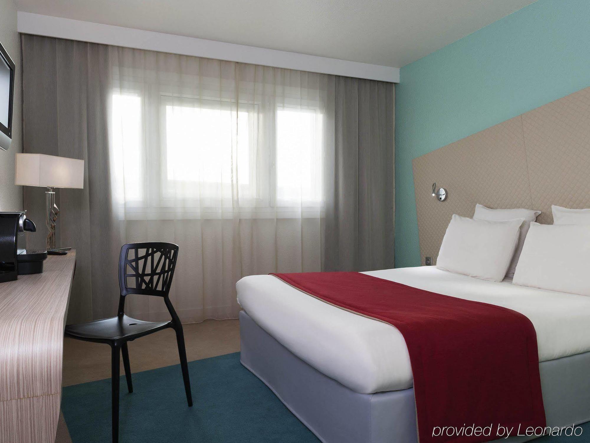 Mercure Paris Le Bourget Aeroport Ле Блан-Менил Екстериор снимка
