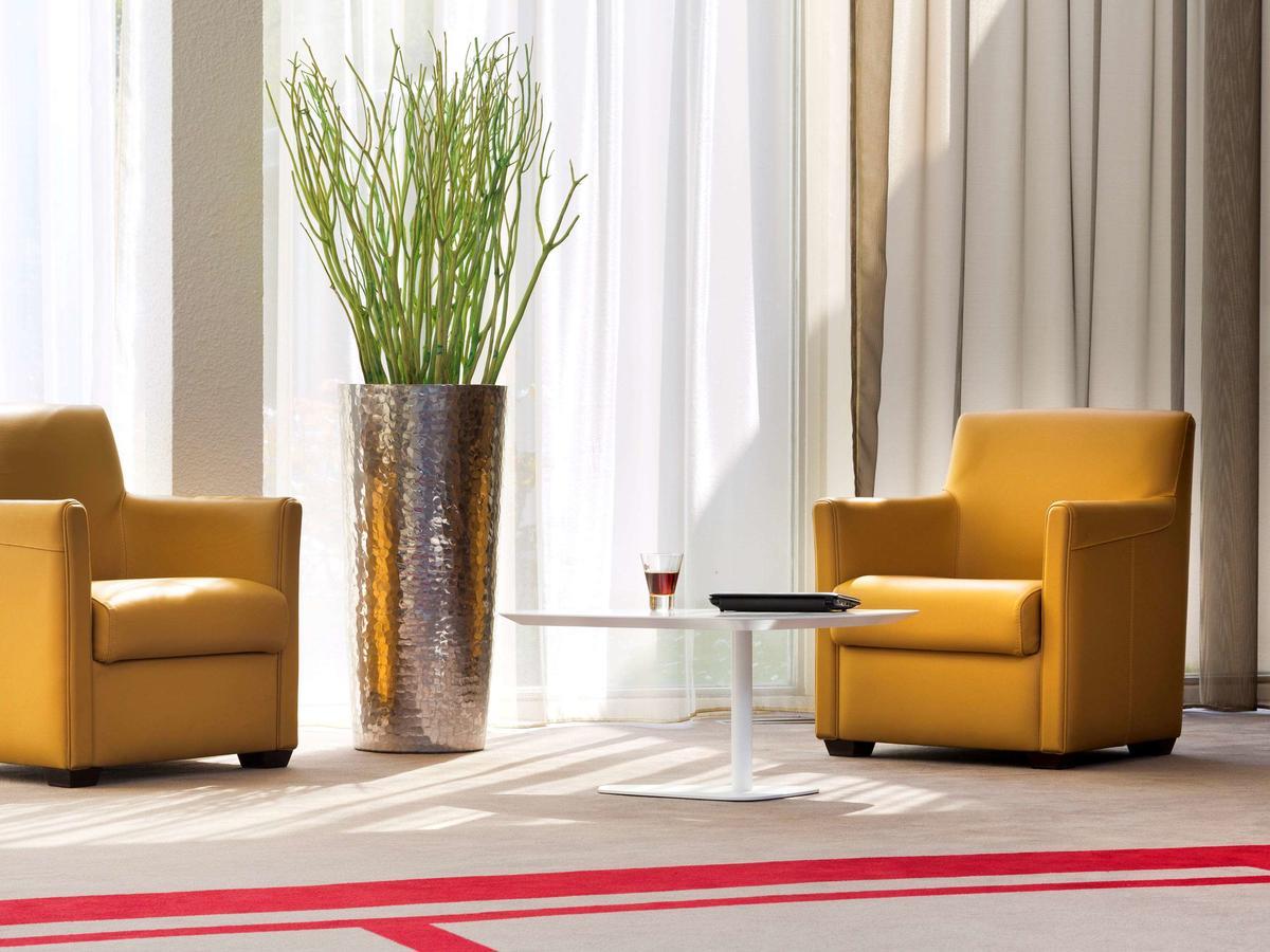 Mercure Paris Le Bourget Aeroport Ле Блан-Менил Екстериор снимка
