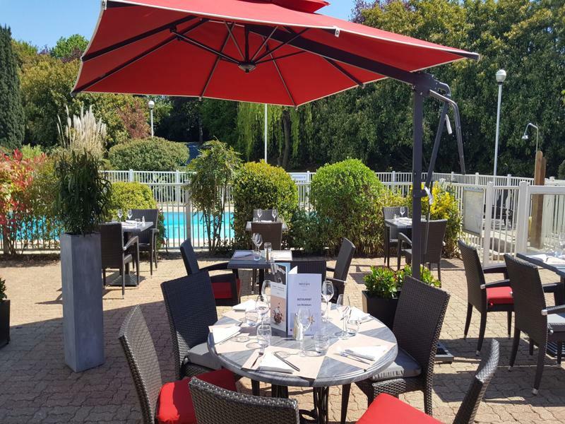 Mercure Paris Le Bourget Aeroport Ле Блан-Менил Екстериор снимка