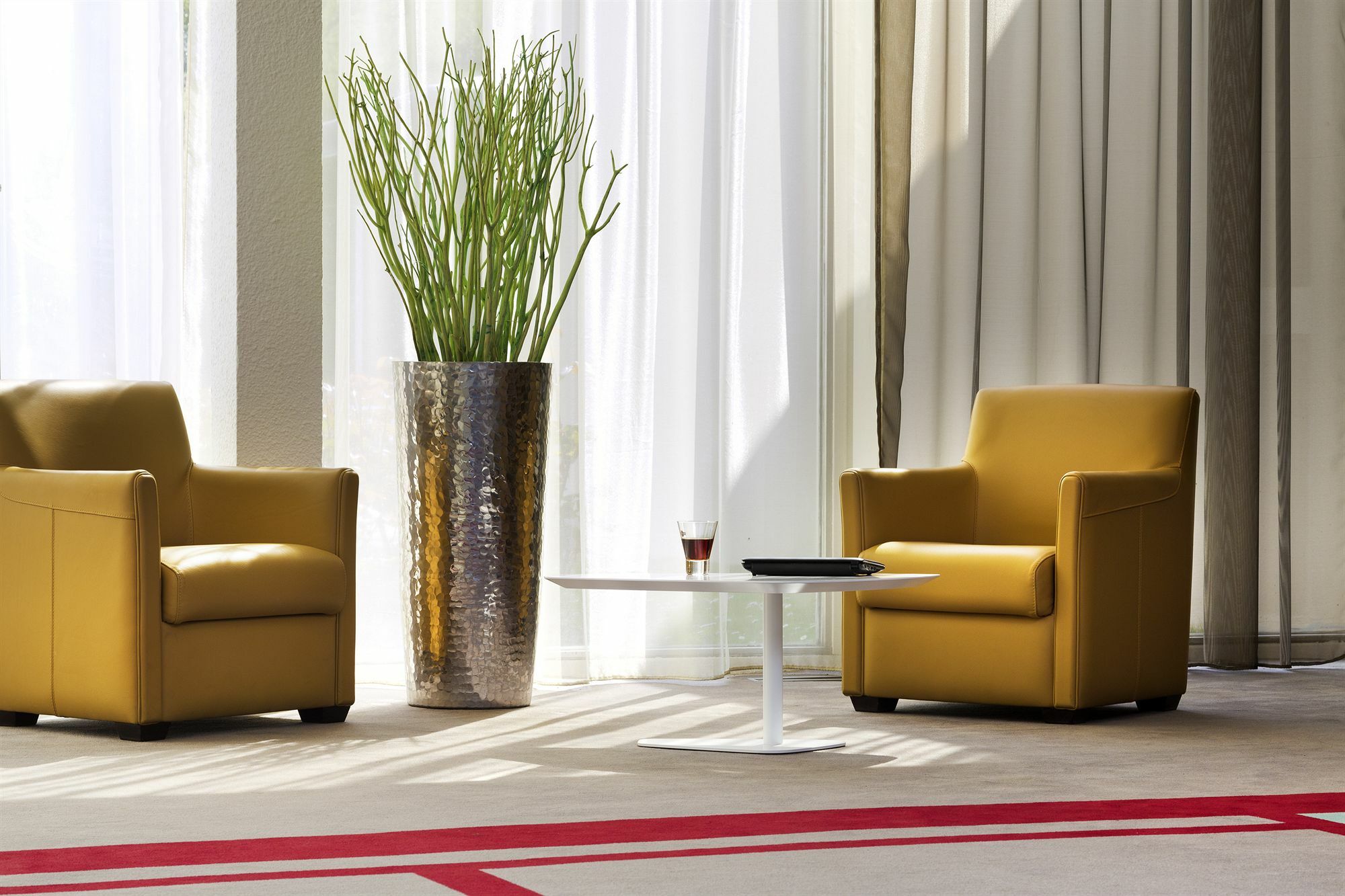 Mercure Paris Le Bourget Aeroport Ле Блан-Менил Екстериор снимка