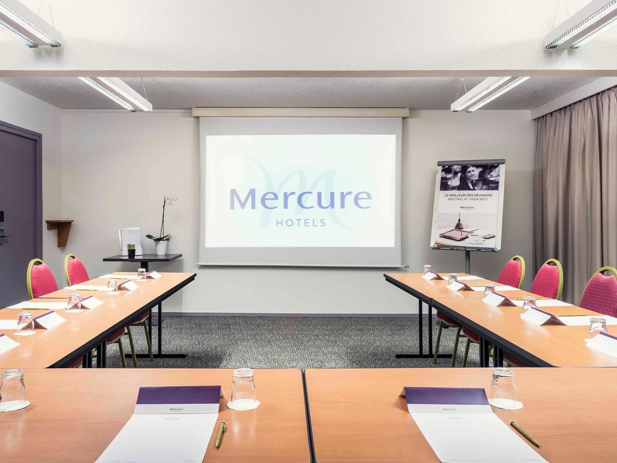 Mercure Paris Le Bourget Aeroport Ле Блан-Менил Екстериор снимка