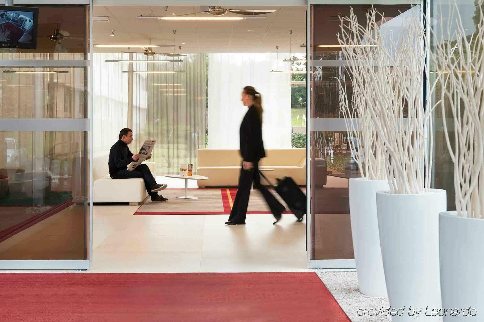 Mercure Paris Le Bourget Aeroport Ле Блан-Менил Екстериор снимка